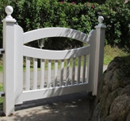 Gartenpforte mit Fischmuster