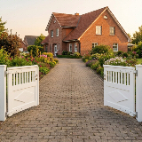 doppelflügeltor holz mit schloss